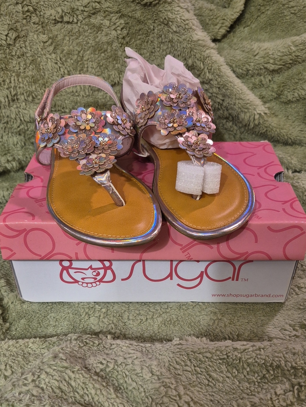 Sugar Pink Floral Appliqué Thong Sandals